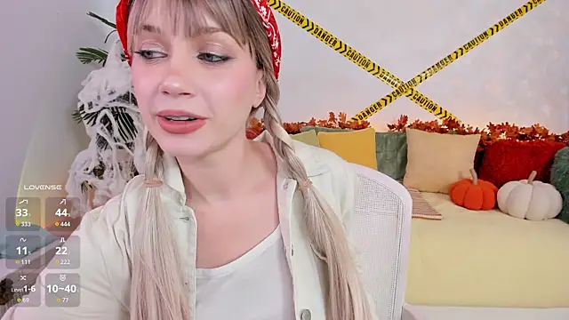 Snapshot of angel_claire chatting on October 27, 10:00 pm angel claire online show from October 27, 10:00 pm