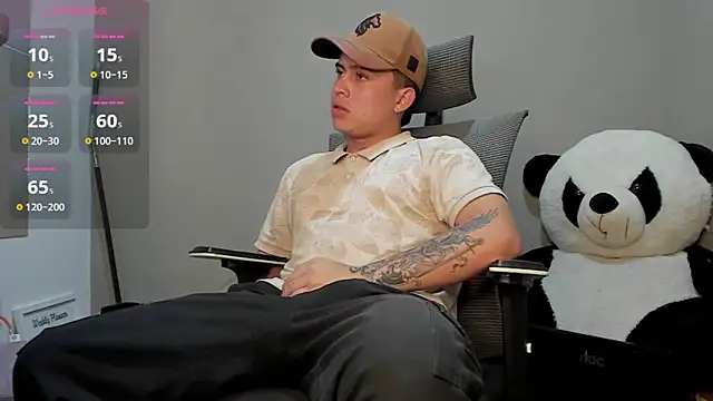 mattiwsmorris  online show from October 31, 6:21 am