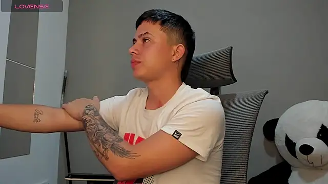 mattiwsmorris  online show from November 12, 1:48 pm