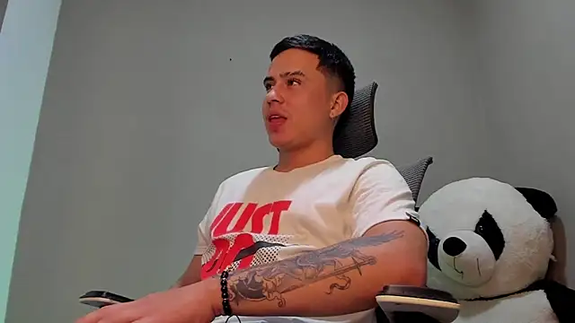 mattiwsmorris  online show from October 20, 1:18 am