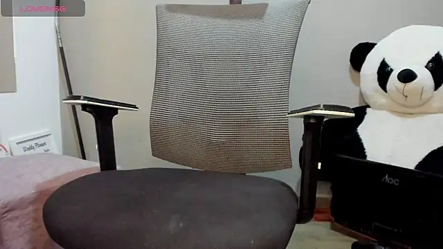 mattiwsmorris  online show from October 29, 5:50 am