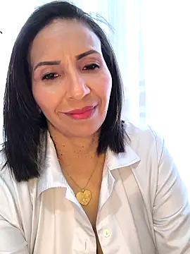 Mrsvictoriaaa online show from October 29, 7:35 pm