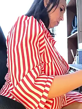 Mrsvictoriaaa online show from March 7, 7:30 pm