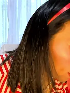 Mrsvictoriaaa online show from December 5, 8:17 pm