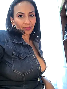 Mrsvictoriaaa online show from March 15, 7:10 pm