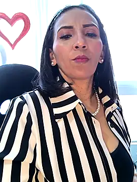 Mrsvictoriaaa online show from February 22, 7:04 pm