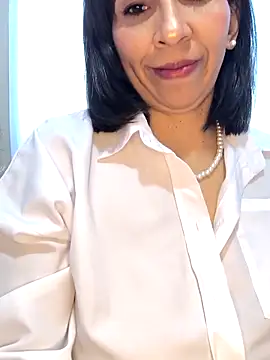 Mrsvictoriaaa online show from January 17, 8:23 pm