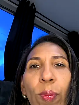 Mrsvictoriaaa online show from February 23, 11:14 pm