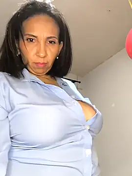 Mrsvictoriaaa online show from February 26, 1:57 am