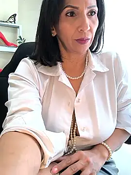 Mrsvictoriaaa online show from June 14, 7:48 pm
