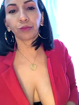 Mrsvictoriaaa online show from February 17, 7:55 pm