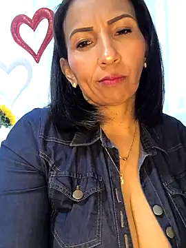 Mrsvictoriaaa online show from February 13, 7:58 pm