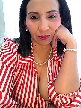 Mrsvictoriaaa online show from November 28, 8:09 pm