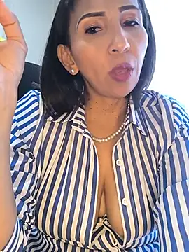 Mrsvictoriaaa online show from May 10, 6:54 pm