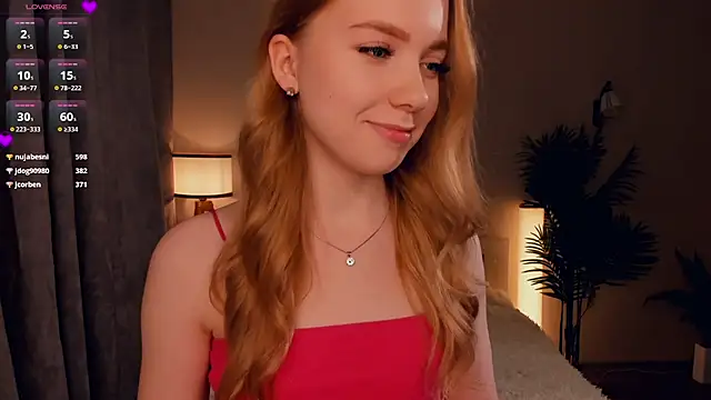 Snapshot of FloraBonde chatting on March 17, 7:02 am FloraBonde online show from March 17, 7:02 am