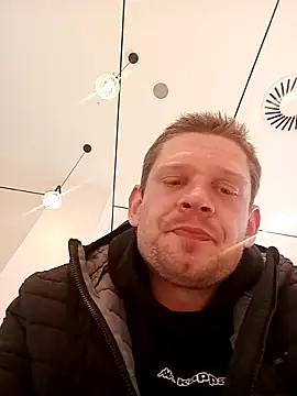 Snapshot of VickyDevilEU chatting on October 18, 2:19 pm VickyDevilEU online show from October 18, 2:19 pm