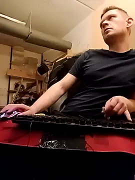 Snapshot of VickyDevilEU chatting on October 24, 9:03 pm VickyDevilEU online show from October 24, 9:03 pm