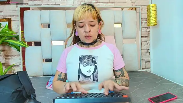 Braylen Sanchez online show from June 26, 8:47 pm