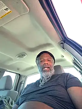 Snapshot of KingSlim56 chatting on October 13, 7:04 pm KingSlim56 online show from October 13, 7:04 pm