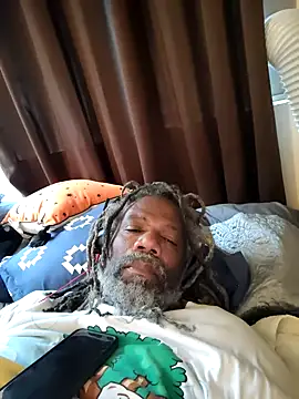 Snapshot of KingSlim56 chatting on October 31, 10:05 pm KingSlim56 online show from October 31, 10:05 pm