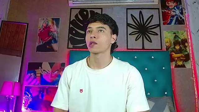 LiamAndrewzz online show from April 26, 9:17 am