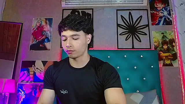 Snapshot of LiamAndrewzz chatting on June 13, 4:54 am LiamAndrewzz online show from June 13, 4:54 am