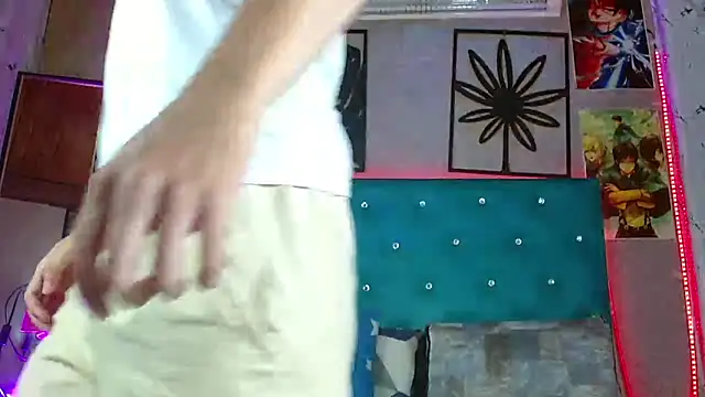 LiamAndrewzz online show from May 22, 6:00 am