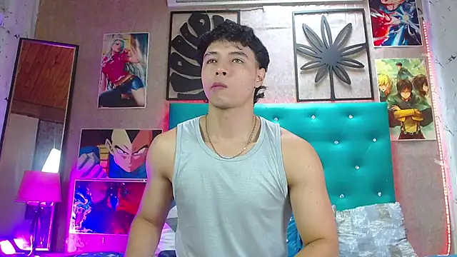 LiamAndrewzz online show from October 17, 5:37 pm