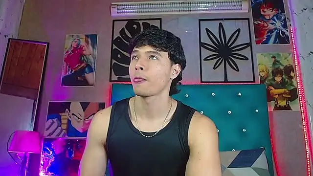 Snapshot of LiamAndrewzz chatting on July 7, 6:47 am LiamAndrewzz online show from July 7, 6:47 am