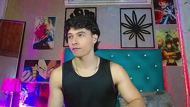 Snapshot of LiamAndrewzz chatting on June 28, 3:35 am LiamAndrewzz online show from June 28, 3:35 am
