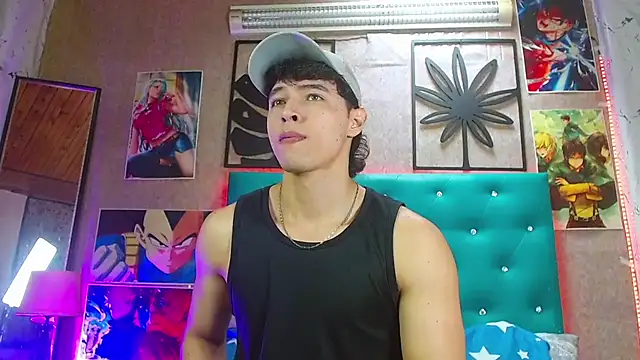 LiamAndrewzz online show from November 13, 5:17 pm