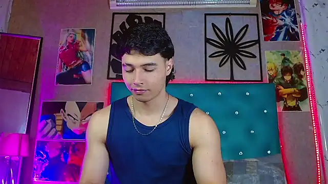 LiamAndrewzz online show from April 11, 4:42 am