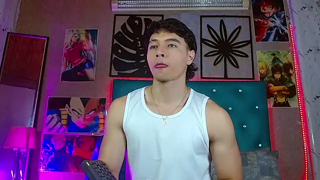 LiamAndrewzz online show from April 15, 4:40 am