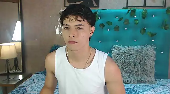 LiamAndrewzz online show from March 6, 5:22 pm