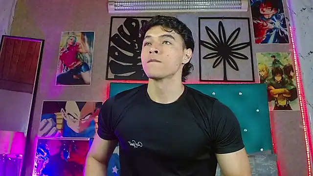 LiamAndrewzz online show from April 2, 3:46 am