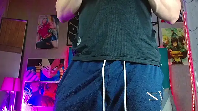 LiamAndrewzz online show from April 24, 4:03 am