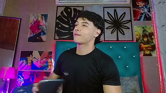 LiamAndrewzz online show from June 4, 4:50 am