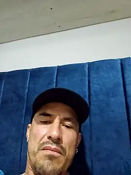 Iuver online show from February 24, 11:38 pm