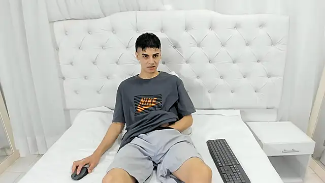 frank jhonsson online show from November 25, 2:17 pm