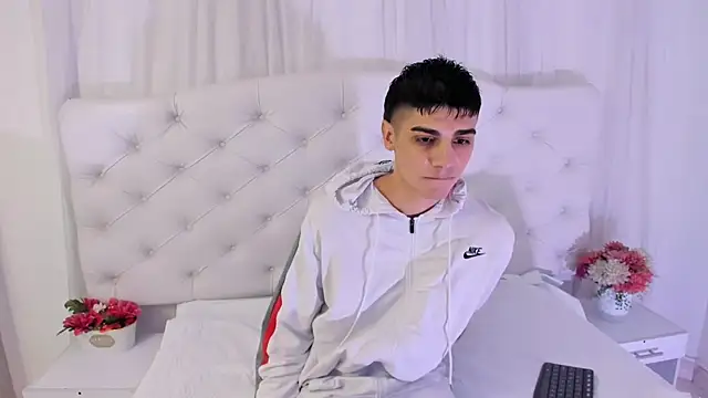 frank jhonsson online show from September 10, 7:13 pm