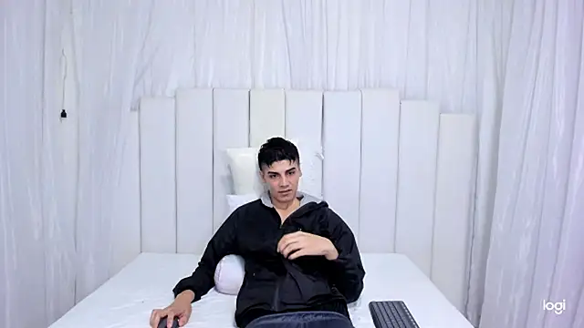 frank jhonsson online show from November 13, 3:27 pm