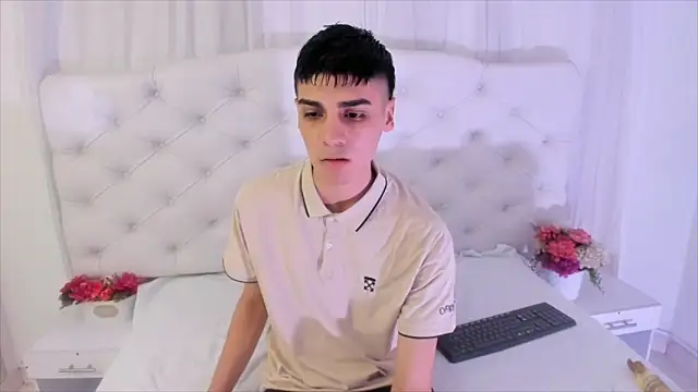 frank jhonsson online show from September 29, 7:08 pm