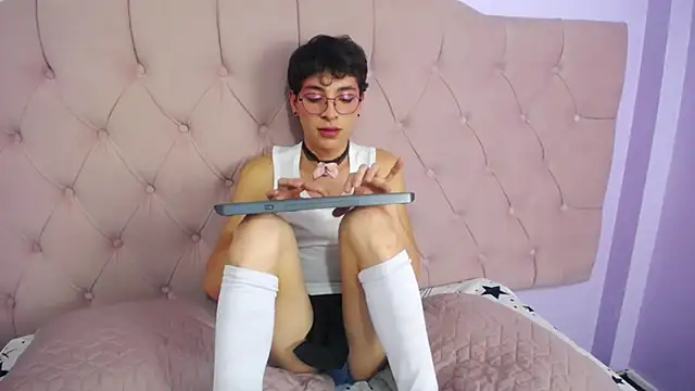 Damiian21  online show from February 22, 5:46 pm