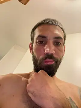 Snapshot of QueenM3 chatting on September 29, 1:45 am QueenM3 online show from September 29, 1:45 am