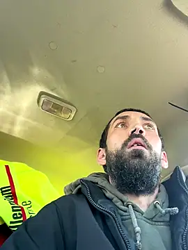 Snapshot of QueenM3 chatting on October 27, 3:02 pm QueenM3 online show from October 27, 3:02 pm