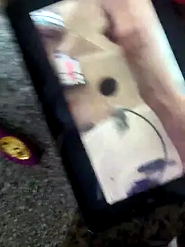 Snapshot of QueenM3 chatting on February 16, 9:05 pm QueenM3 online show from February 16, 9:05 pm