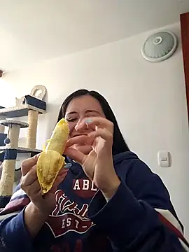 sweetie  annieee online show from September 11, 5:24 pm