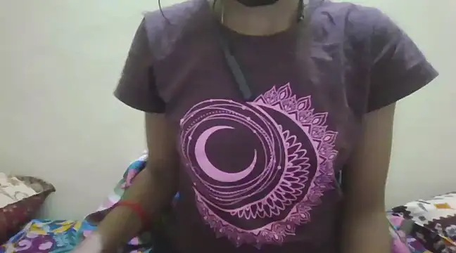 Snapshot of cutee_telugu chatting on March 10, 8:17 am cutee telugu online show from March 10, 8:17 am