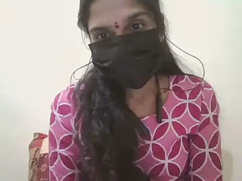 Snapshot of cutee_telugu chatting on March 15, 11:29 am cutee telugu online show from March 15, 11:29 am
