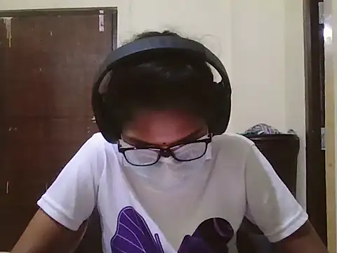 Snapshot of cutee_telugu chatting on October 19, 3:04 pm cutee telugu online show from October 19, 3:04 pm